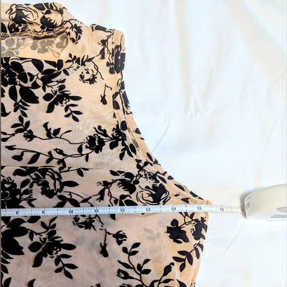 🌻2 for $20 | SHEIN Privé Floral Print Mock Neck Tank Bodysuit | Sheer Material - Picture 8 of 9